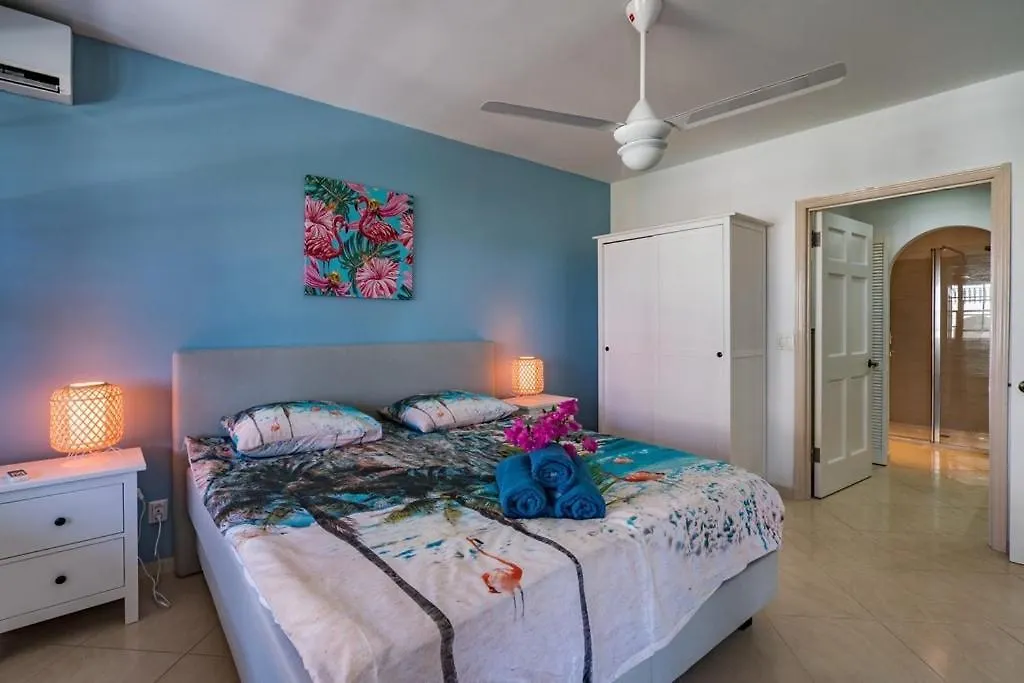 Apartment Way2Cool Appartement Ocean Resort Mambo Beach Willemstad Curacao